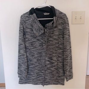 EUC Avalanche Sweatshirt Cowl neck sz M